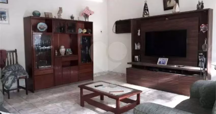 Casa com 2 quartos à venda na Rua Princesa Isabel, Vila Belmiro, Santos