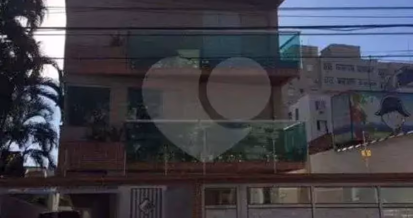 Casa em condomínio fechado com 2 quartos à venda na Avenida Almirante Cochrane, Embaré, Santos
