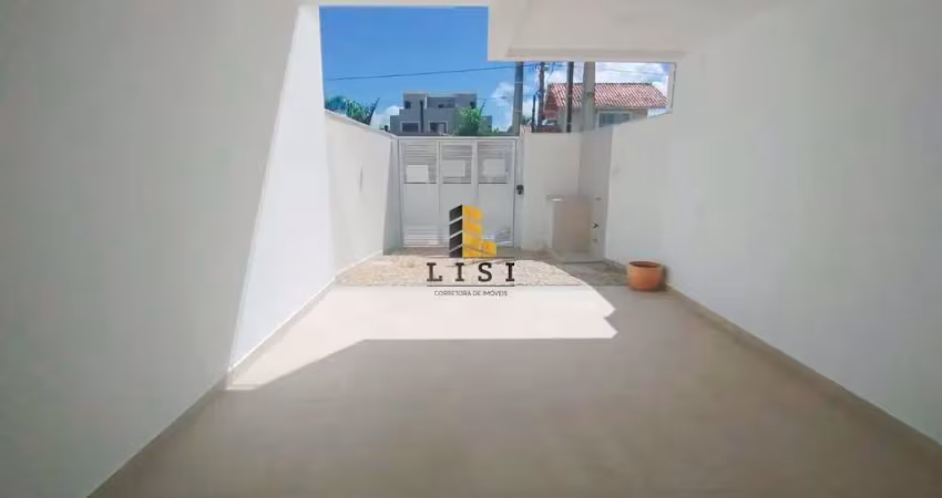 Casa sobrado duplex com 2 suítes e amplo espaço externo