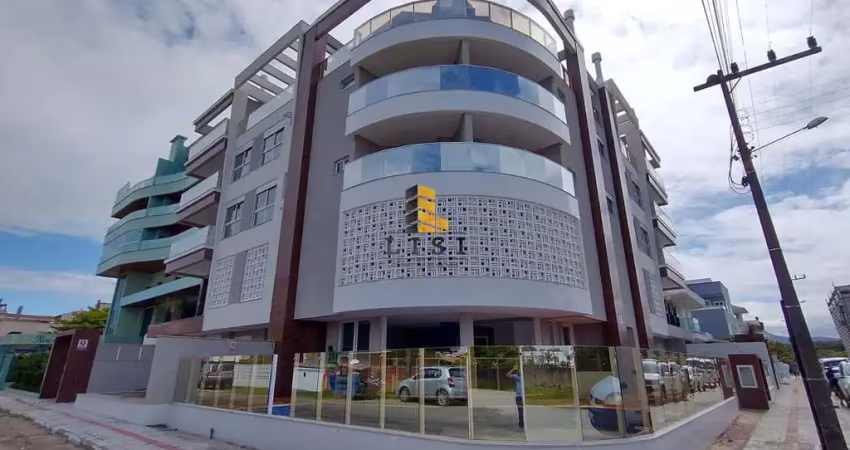 Cobertura com 2 suítes mobiliada próximo á praia do mariscal