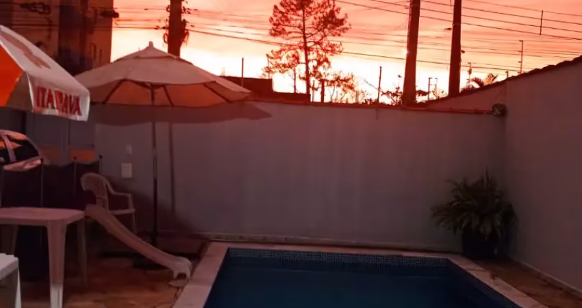 Casa com piscina para alugar temporada na praia martim de sá em caraguatatuba-sp