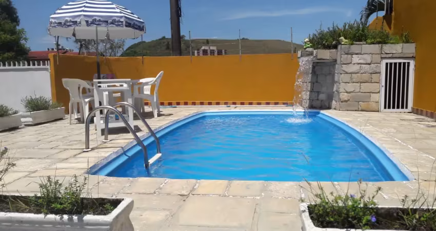 Casa com piscina  para  aluguel temporada na praia martim de sá .- caraguatatuba-sp