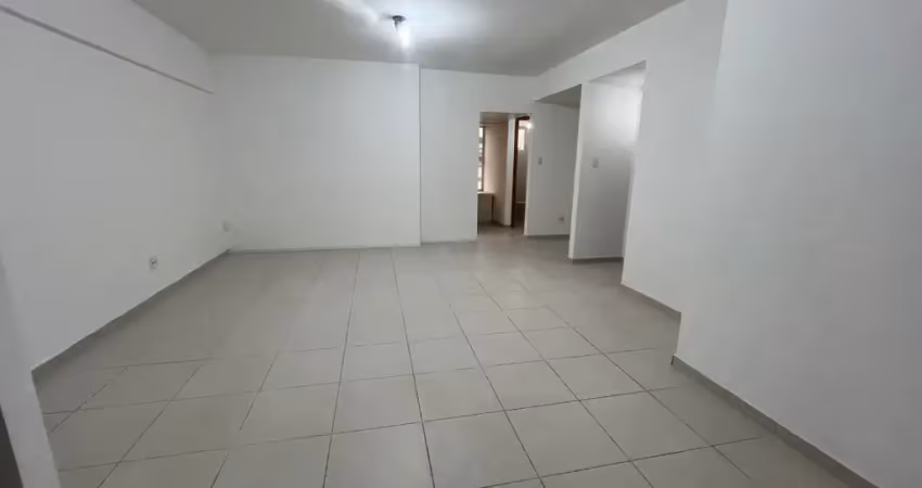 Sala comercial localizada no canal 5, aparecida, santos/sp.