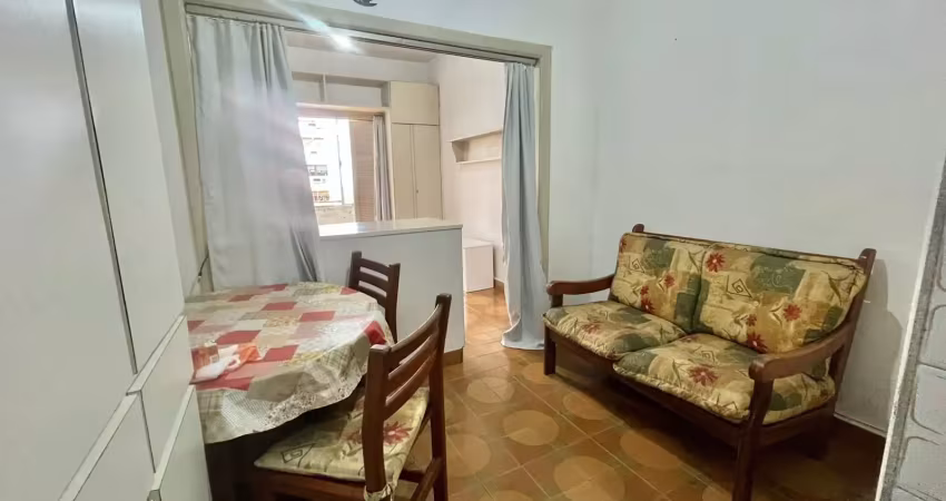 Kitnet a uma quadra da praia – mobiliado – boqueirão, santos/sp