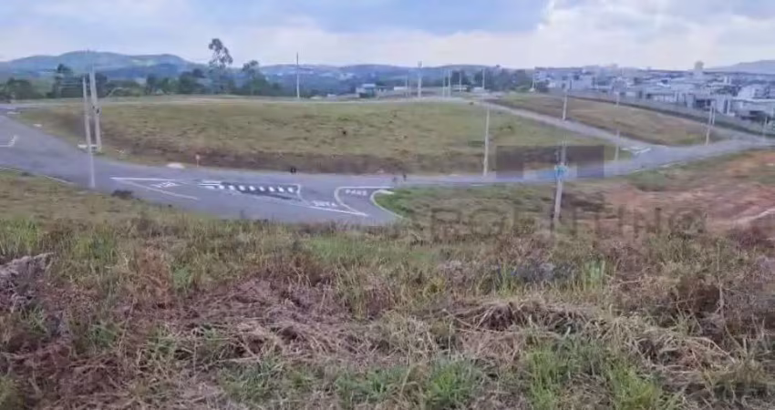 Terreno à venda na Avenida Presidente Castelo Branco, Cézar de Souza, Mogi das Cruzes