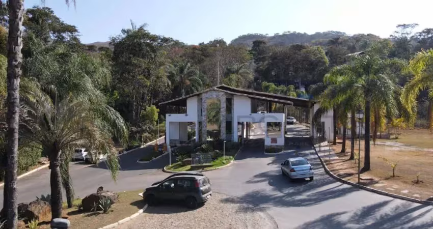 Terreno em condomínio fechado à venda no Chácaras Copaco, Arujá 