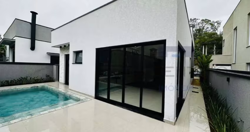 Linda casa térrea no condomínio veredas com 3 suítes e piscina aquecida!