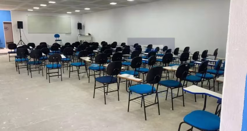 Barracão / Galpão / Depósito com 3 salas para alugar na Rua Afonso Pena, Centro, Mogi das Cruzes
