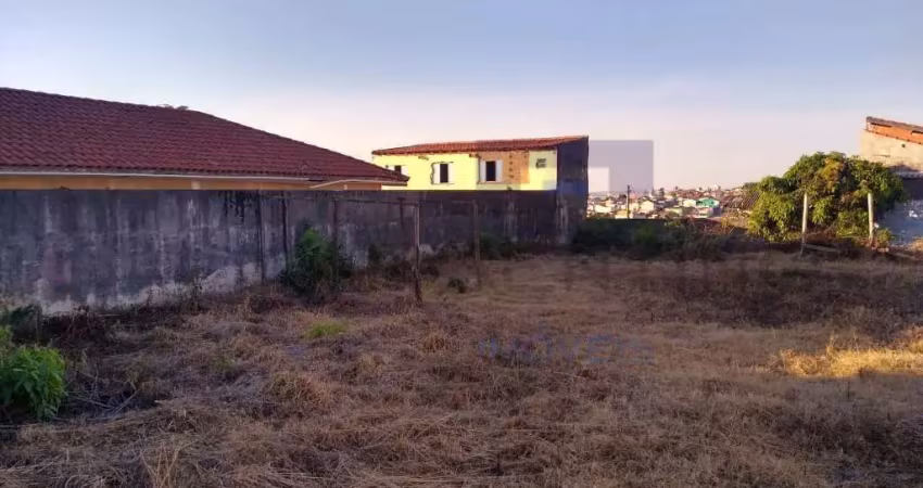 Terreno à venda na Rua Nove de Julho, Vila Romanópolis, Ferraz de Vasconcelos