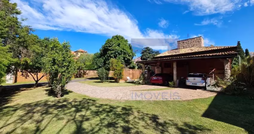 Casa térrea à venda e para locação no condomínio campos de santo antônio