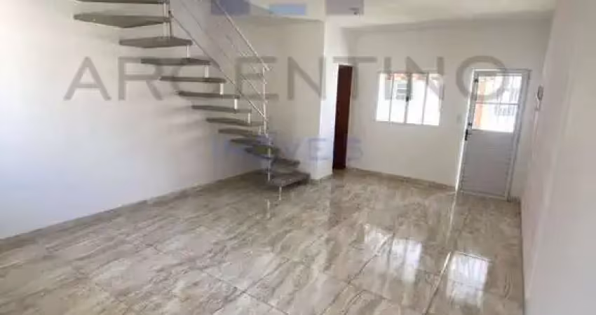 Encantador sobrado em condomínio: conforto e praticidade!