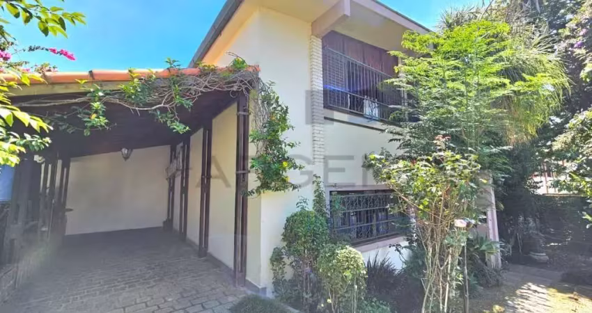 Encantadora casa de estilo mineiro na vila oliveira!