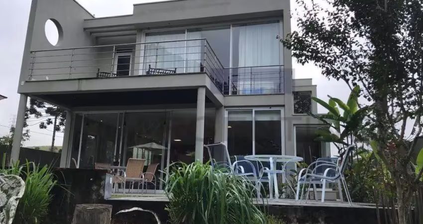 Linda casa em condominio fechado em mogi das cruzes