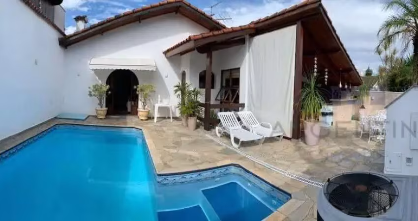 Casa com 3 quartos à venda na Rua Iracema Brasil de Siqueira, Vila Oliveira, Mogi das Cruzes
