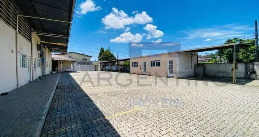 Barracão / Galpão / Depósito com 10 salas à venda na Rua Carlos Lacerda, Vila Cintra, Mogi das Cruzes