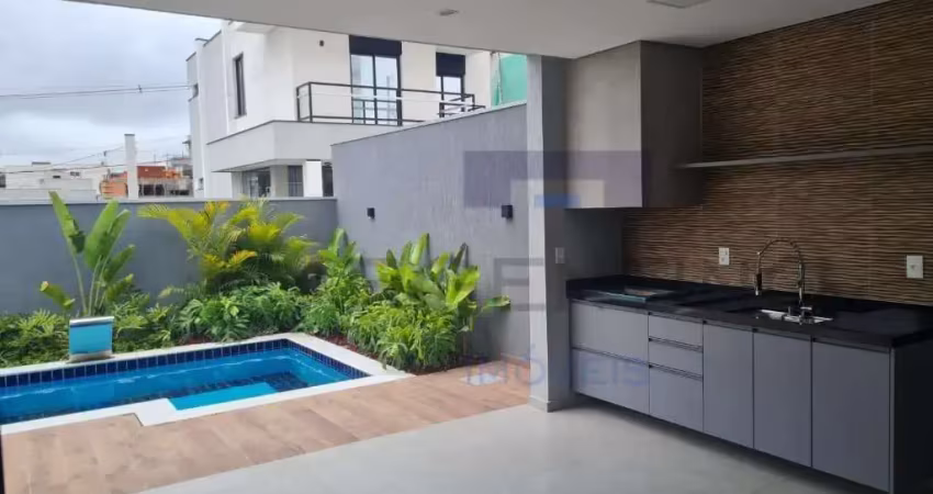 Belíssima casa, no mosaico essence! venha conhecer!