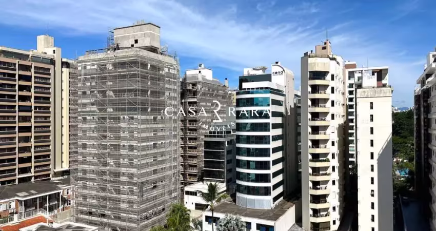 Apartamento 3 suítes e 2 vagas com hobby box - centro