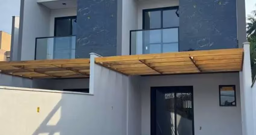 Casa com 2 quartos à venda na Rua Humanitas, 17, São Marcos, Joinville