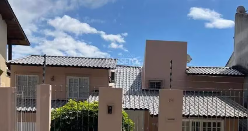 Casa em condomínio fechado com 4 quartos à venda na Daniel Marcelino, 100, Itaguaçu, Florianópolis