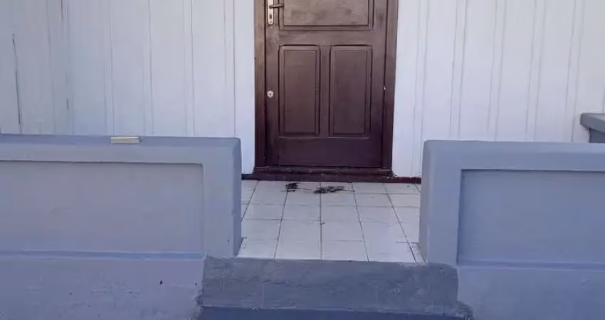 Casa para alugar na RUA MÉXICO, 943 - CASA 01, Bacacheri, Curitiba