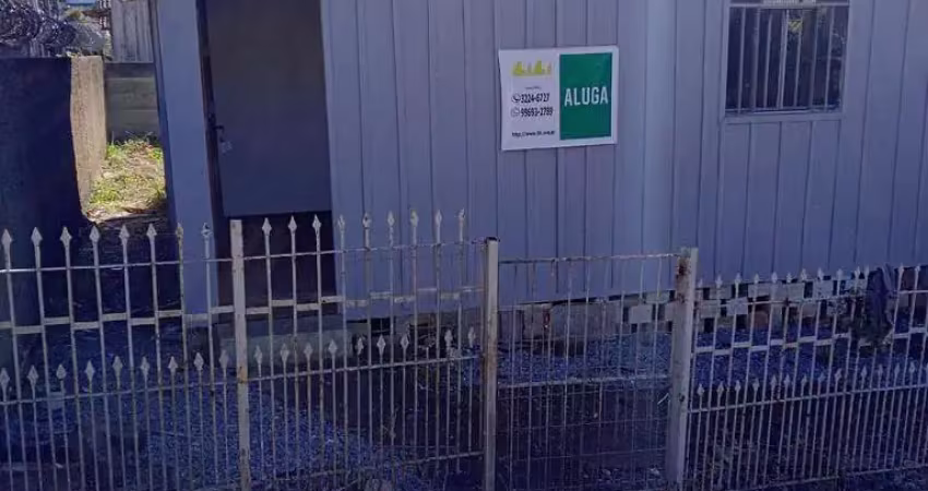 Casa com 2 quartos para alugar na Rua Ataulfo Alves, Guarani, Colombo