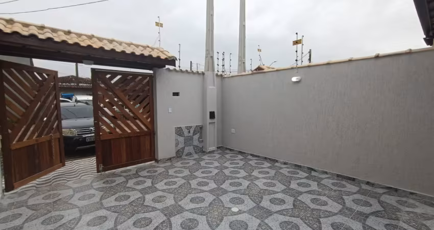 Oportunidade  casa no jardim regina - itanhaém -sp               não perca essa chance de conquistar sua casa na praia com segurança e praticidade!