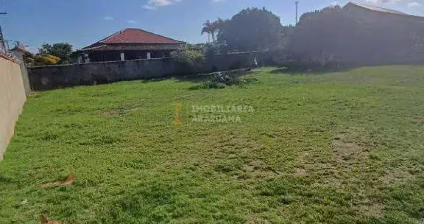 Terreno de esquina murado e escriturado em local tranquilo – financiável