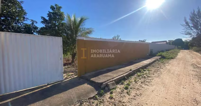 Terreno amplo com suíte e varanda – 900m² murados e com muito verde