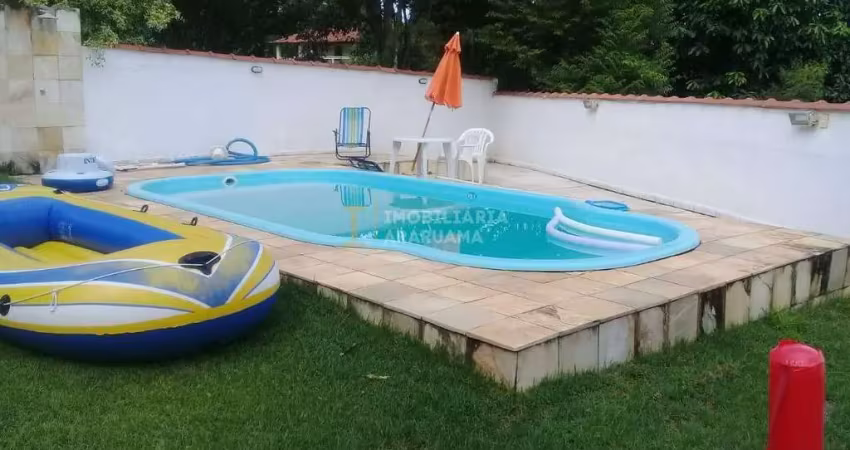 Casa espaçosa com churrasqueira no viaduto – araruama/rj
