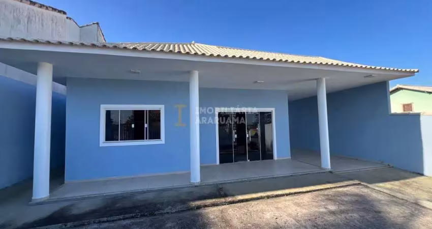 Casa de 03 quartos (01 suíte) à venda em condomínio fechado, em araruama-rj.