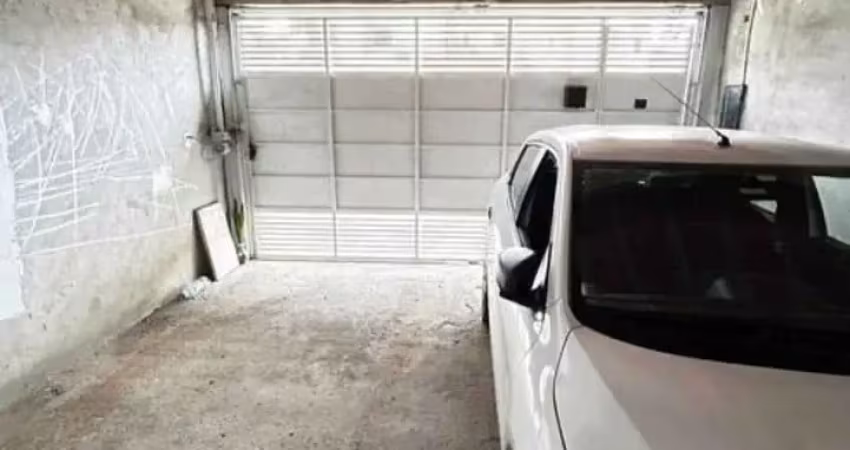 Casa com 2 quartos à venda na Rua Atílio Tolaine, Centro, Carapicuíba
