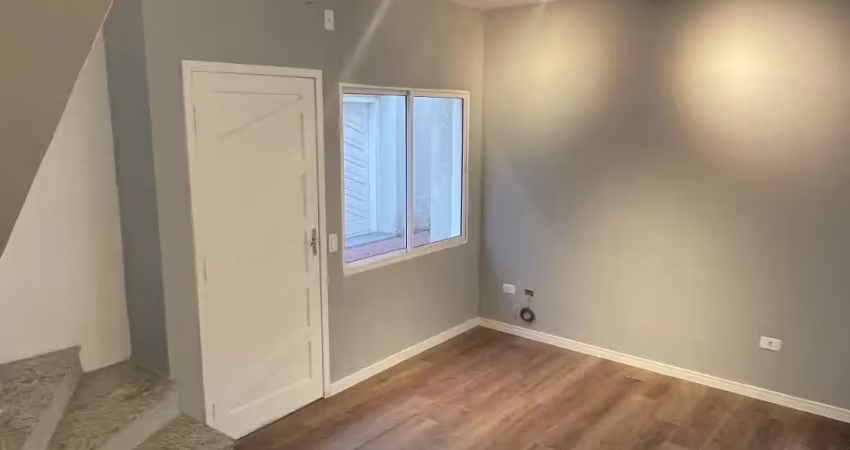 Linda casa em condominio fechado 

2 dormitorios
1 vaga de garagem
