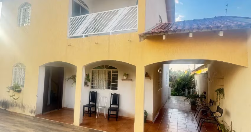 Casa com 2 quartos para alugar na Rua Júlio Anffe, Vila Olinda, Campo Grande