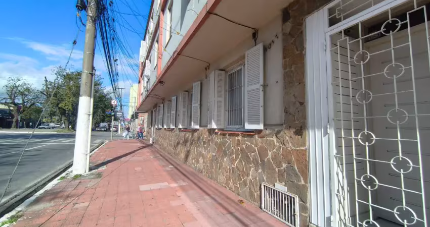 Apartamento térreo na av bento gonçalves esquina santa tecla