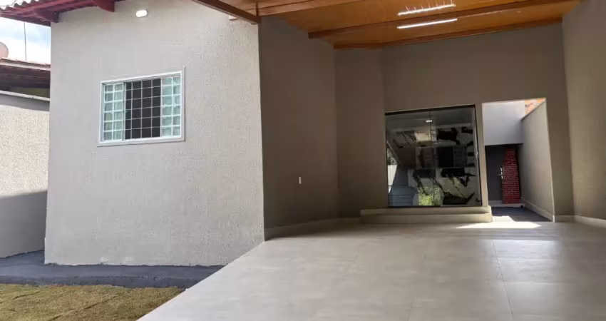 Casa com 3 quartos à venda na Alameda Joaquim Gustavo da Veiga Jardim, Parque Veiga Jardim, Aparecida de Goiânia