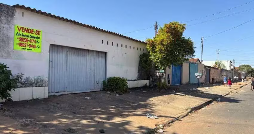 Imóvel para venda possui 390 metros quadrados com 3 quartos