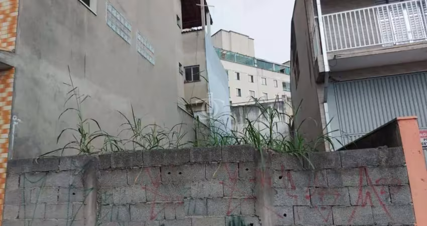 Terreno à venda no Parque São Vicente, Mauá 