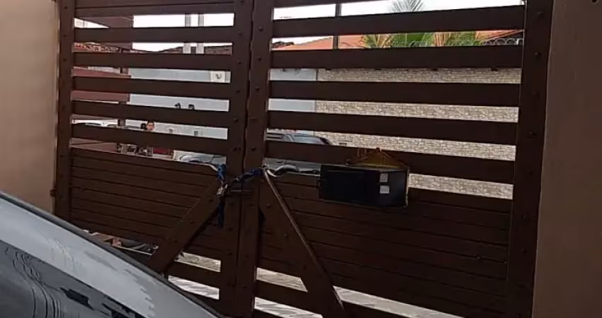 Casa dois dormitórios próximo a plataforma de pesca de mongaguá