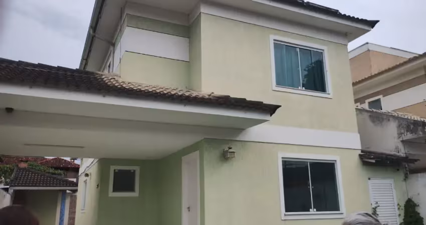 Casa duplex , 3 quartos, suite, piscina, area goumet, piscina , vada p 3 carros