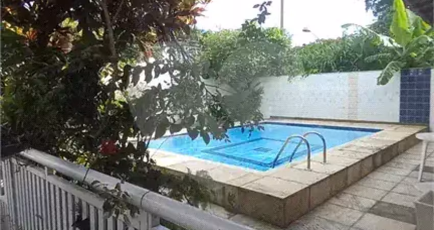 Oportunidade casa linear 3 quartos no inicio  condomínio amoli.