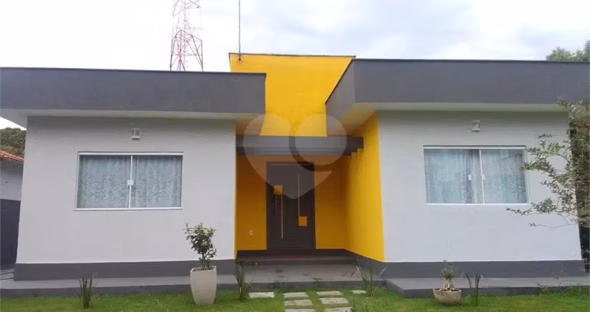 Excelente casa em condomínio localizado em várzea das moças. imóvel com 470m de área. sendo 107m de área construída, 3 dormitórios