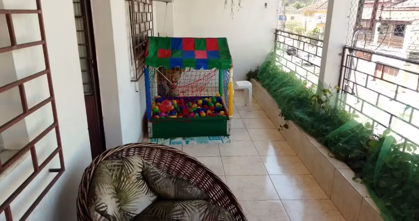 Excelente casa duplex com 6 quartos 2 suítes, areaa gourmet, piscina localização privilegiada