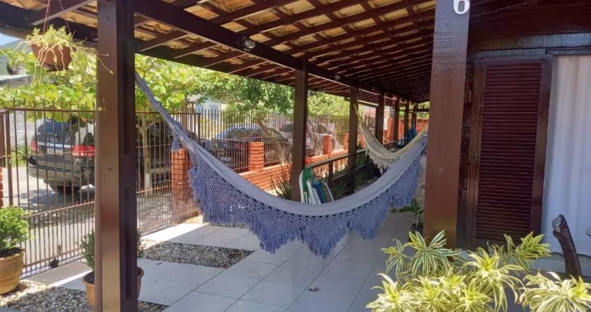 casa na praia de fora em Palhoça