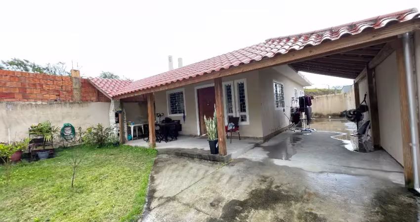 Casaem palhoça com 2 quartos sendo 2 suítes e vaga de garagem