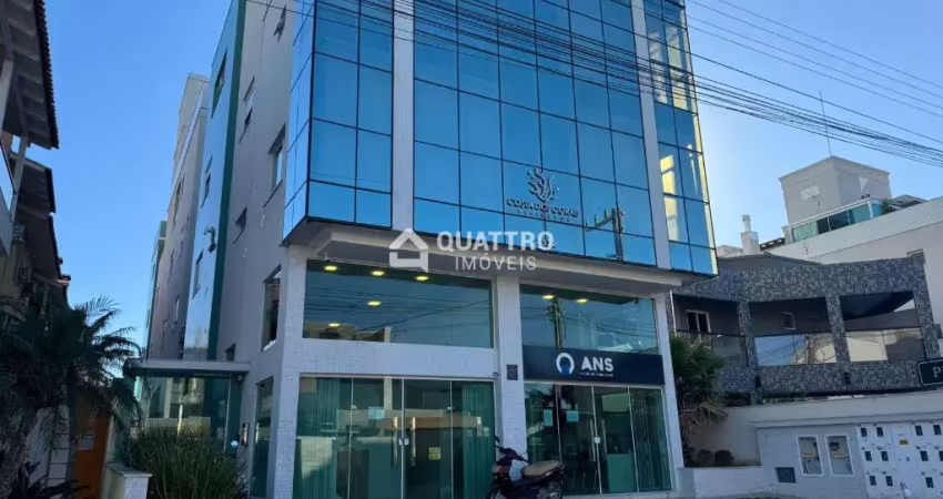 Apartamento com 02 suítes a 30 metros da praia de marical