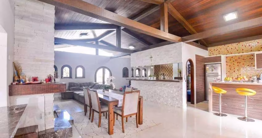 Casa à venda, 4 quartos, 1 suíte, 6 vagas, Mercês - Curitiba/PR