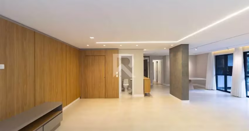 Apartamento c/ 3 suítes, 3 vagas e 192m² à venda no ecoville