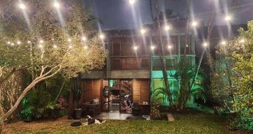 Casa com 3 suítes 4 vagas a venda no Planalto Paulista