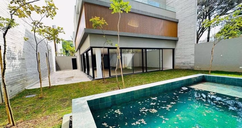 Casa em Condomínio com 4 suítes 5 vagas a venda no Brooklin