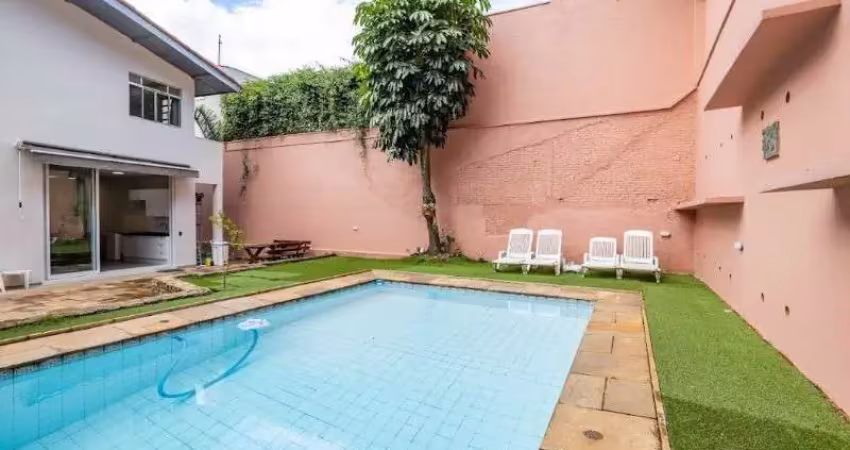 Casa com 4 quartos à venda na Rua Carangola, --, Jardim Guedala, São Paulo